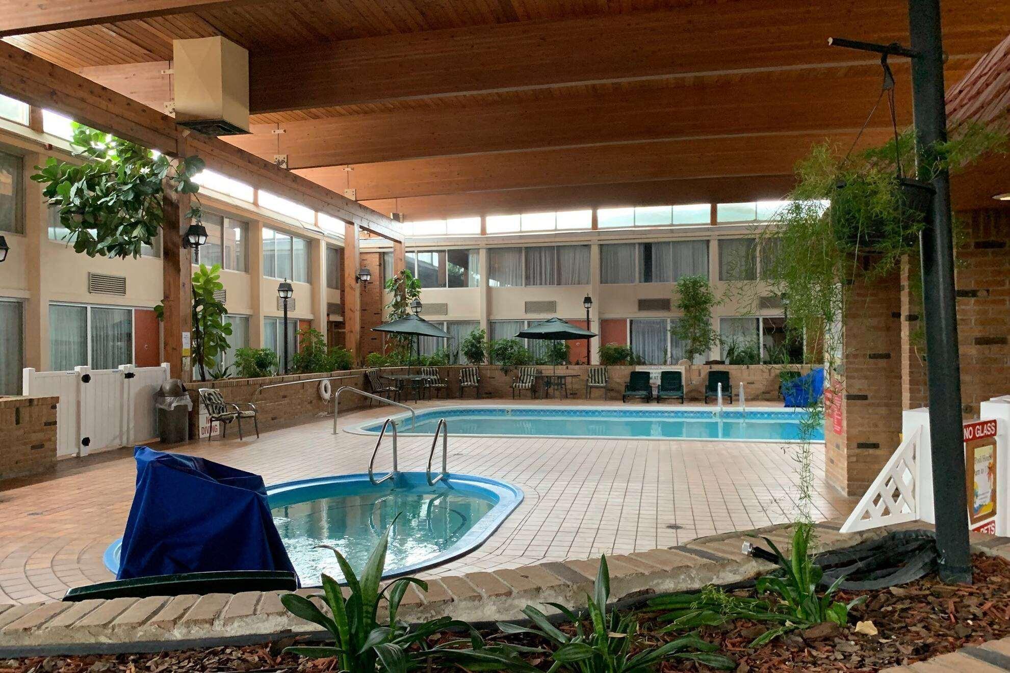 Travelodge By Wyndham Гейлорд Экстерьер фото