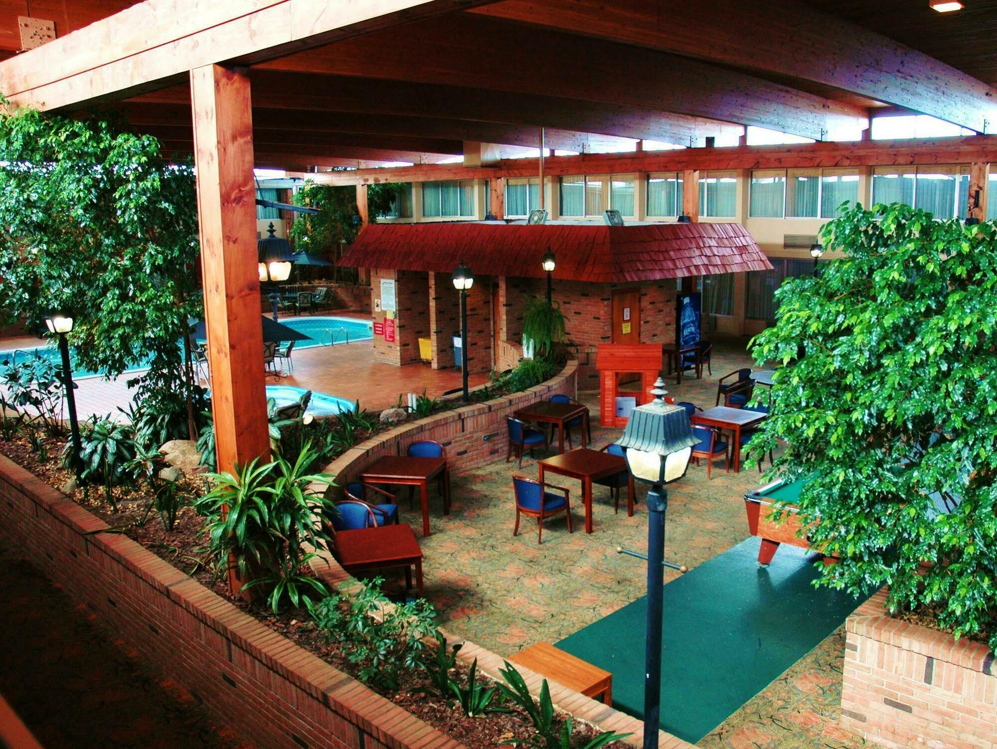 Travelodge By Wyndham Гейлорд Экстерьер фото